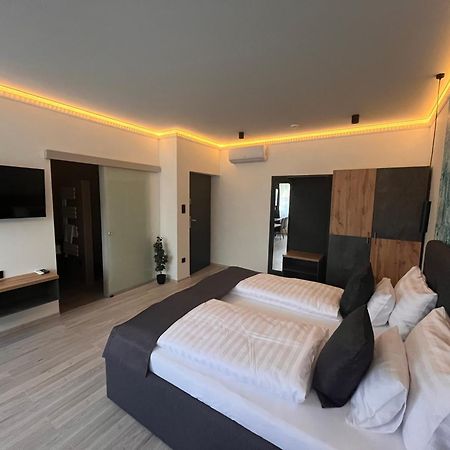 Varkapu Apartmanok 2 Gyula Exteriör bild