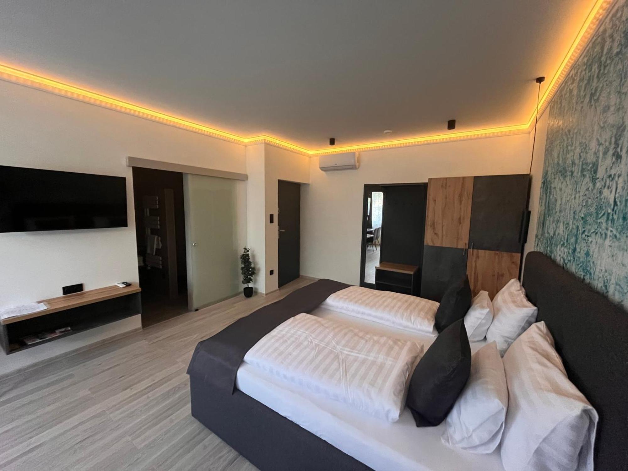 Varkapu Apartmanok 2 Gyula Exteriör bild