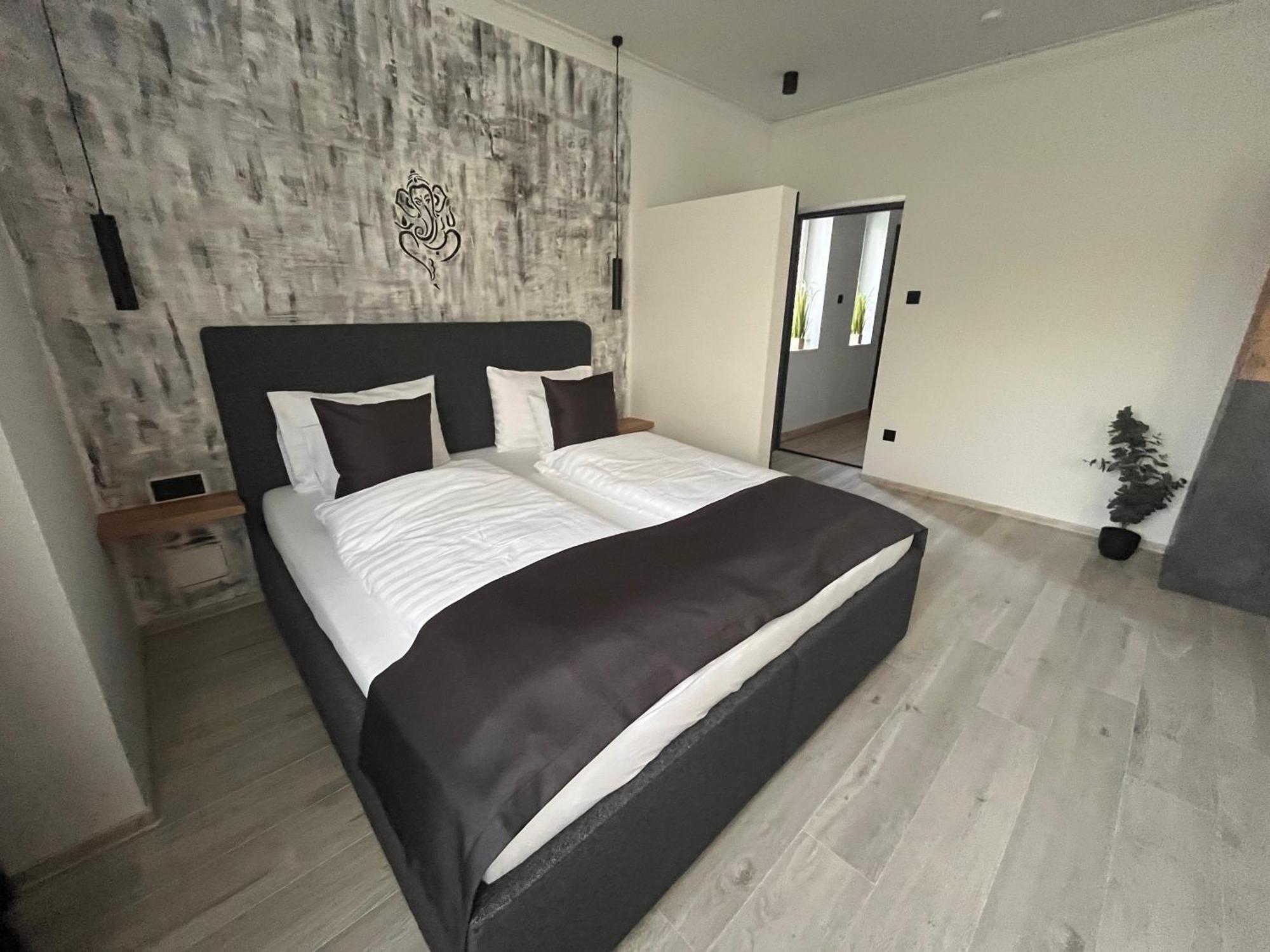 Varkapu Apartmanok 2 Gyula Exteriör bild