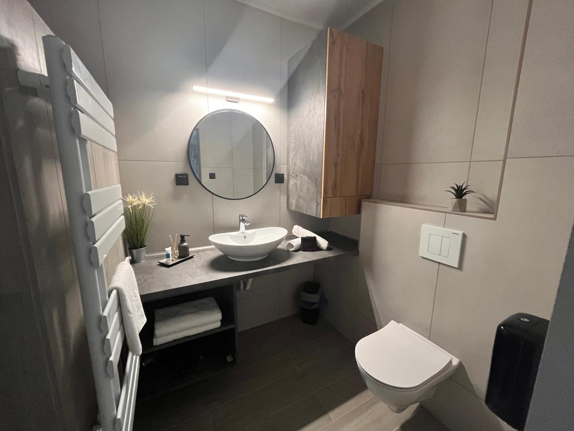 Varkapu Apartmanok 2 Gyula Exteriör bild